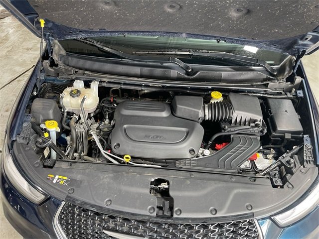 2022 Chrysler Pacifica Touring L photo 25