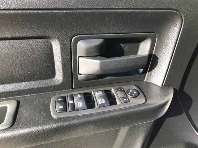 2021 Ram 1500 Classic photo 4