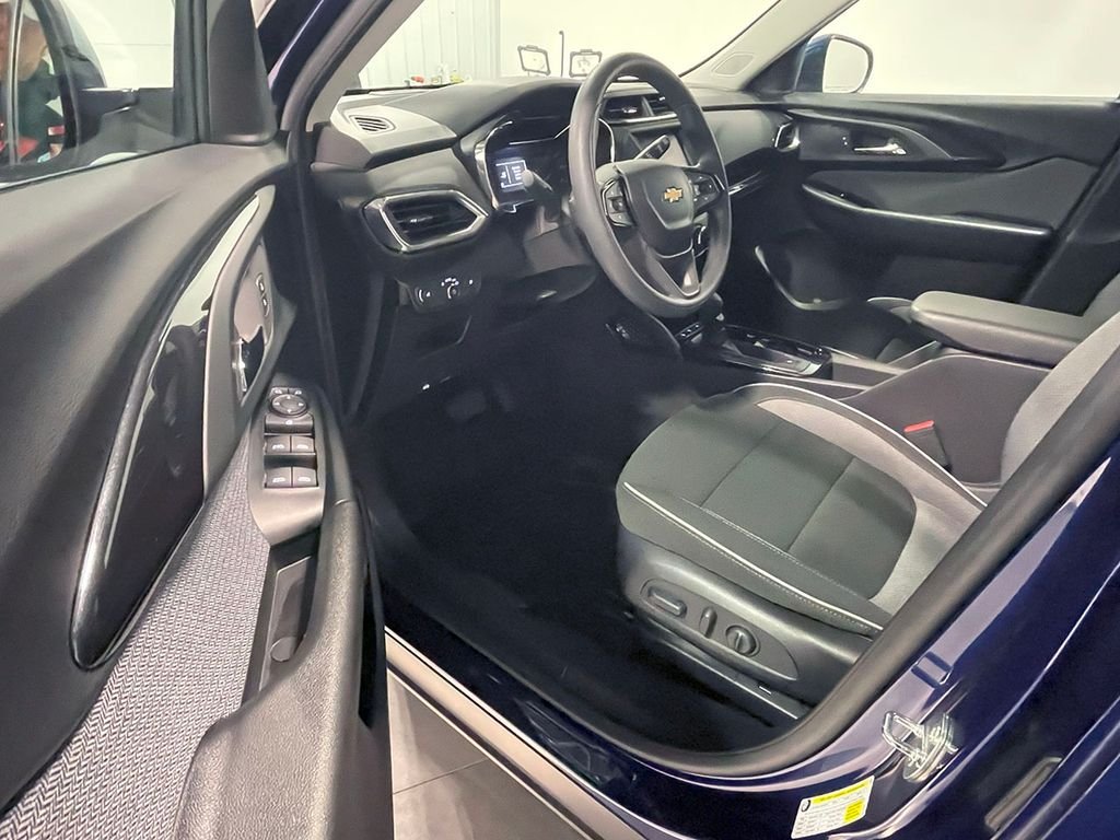 2023 Chevrolet Trailblazer LT photo 13