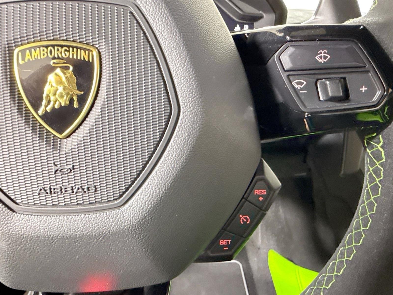 2023 Lamborghini Huracan STO photo 23