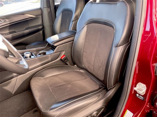 2024 Jeep Grand Cherokee Altitude photo 2