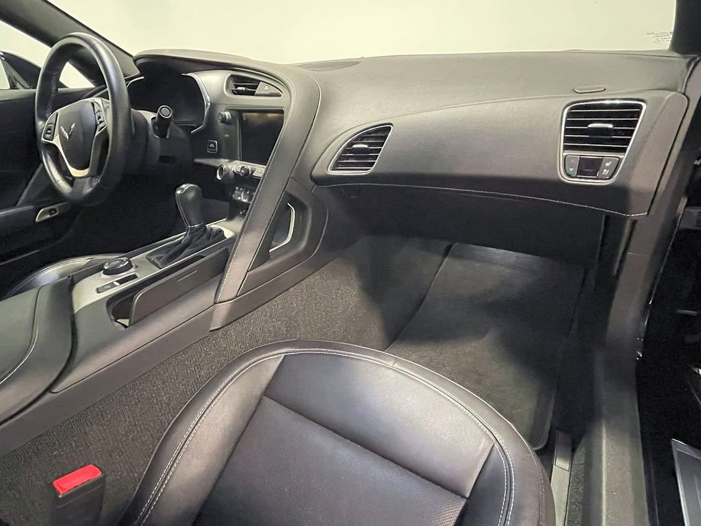 2015 Chevrolet Corvette Stingray 2LT photo 40