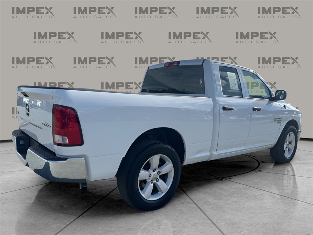 2024 Ram 1500 Classic SLT photo 4