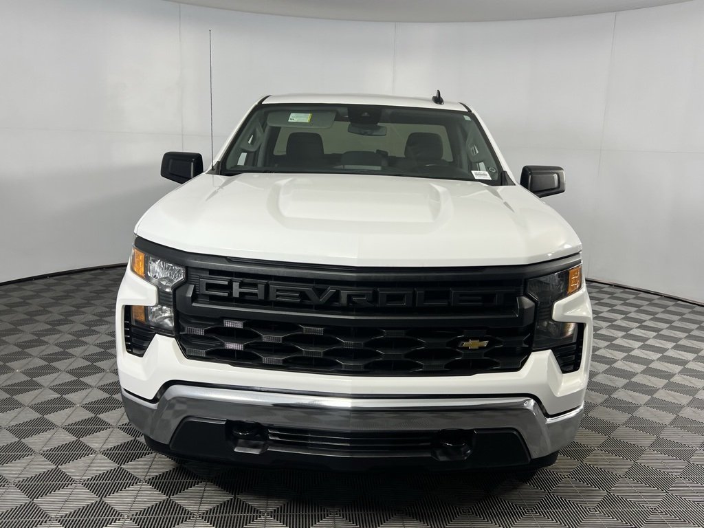 2024 Chevrolet Silverado 1500 photo 2