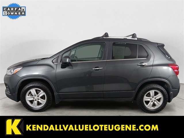 2020 Chevrolet Trax LT photo 2