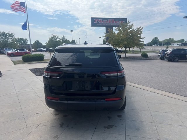2021 Jeep Grand Cherokee Altitude photo 4
