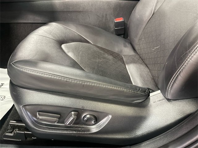 2023 Toyota Camry XSE photo 12