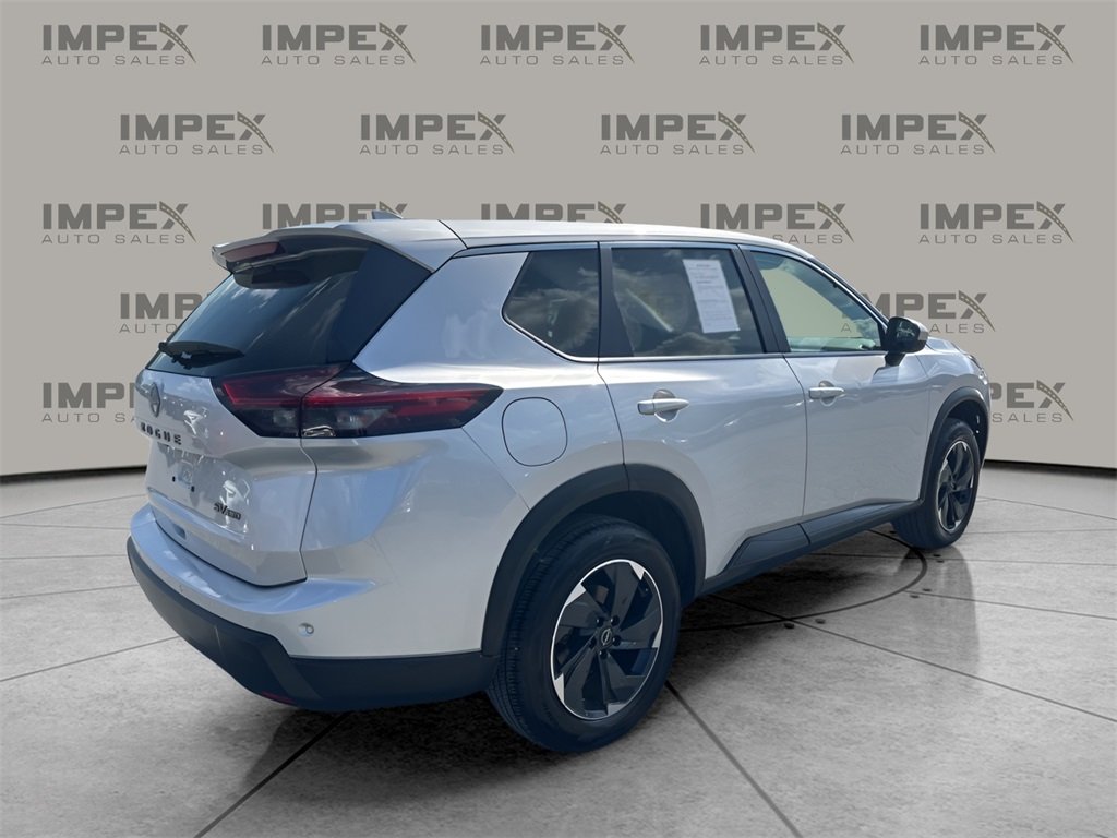 2024 Nissan Rogue SV photo 5