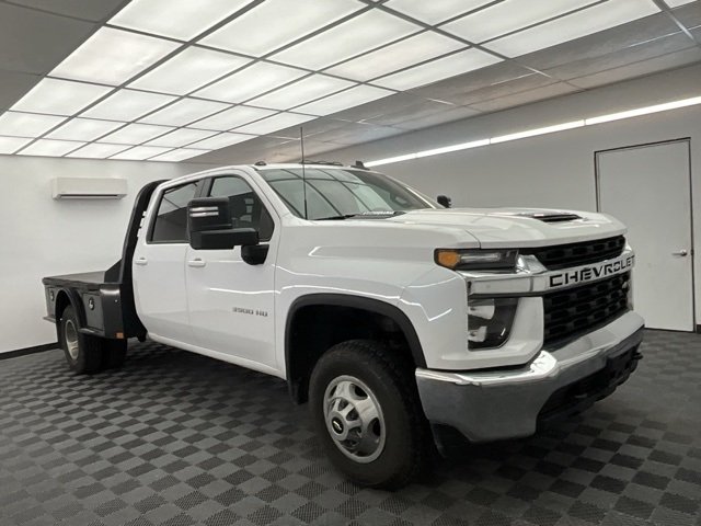 2023 Chevrolet Silverado 3500HD LT photo 2