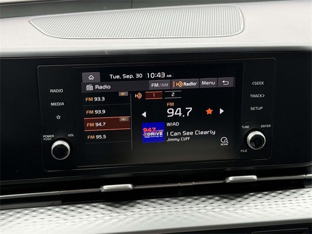 2022 Kia Carnival LX photo 18