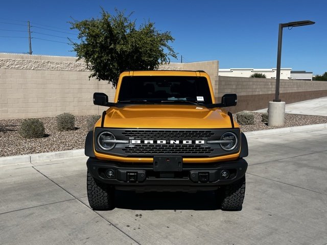 2022 Ford Bronco Badlands photo 2