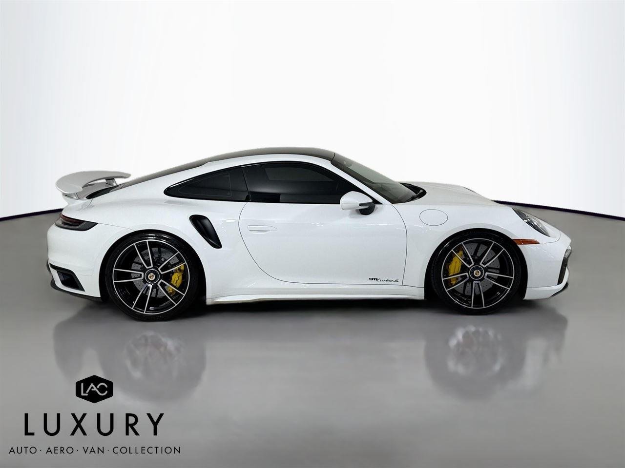 2021 Porsche 911 Turbo S photo 3