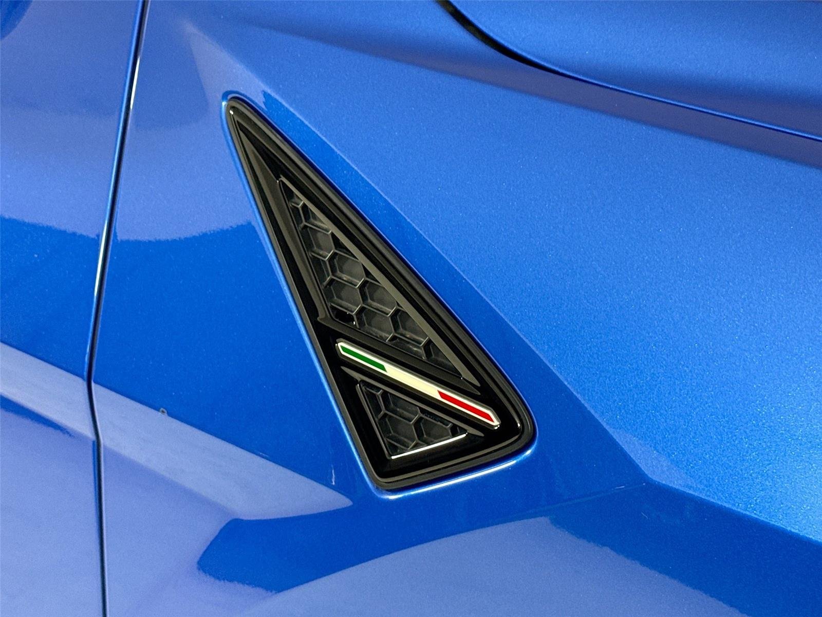 2022 Lamborghini Urus photo 31