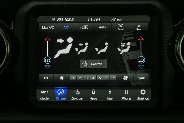 2023 Jeep Wrangler Altitude photo 18