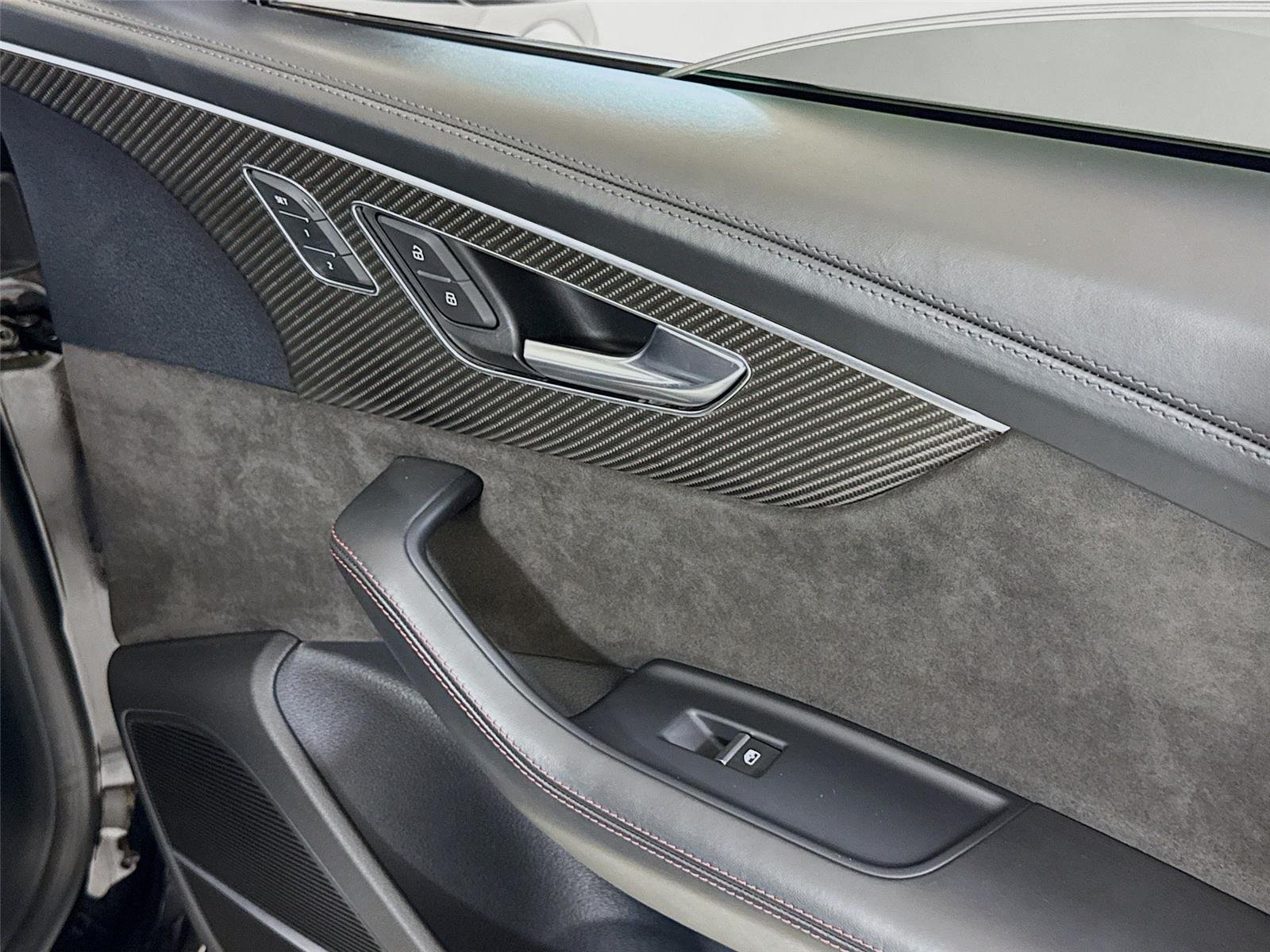 2020 Audi RS Q8 photo 32