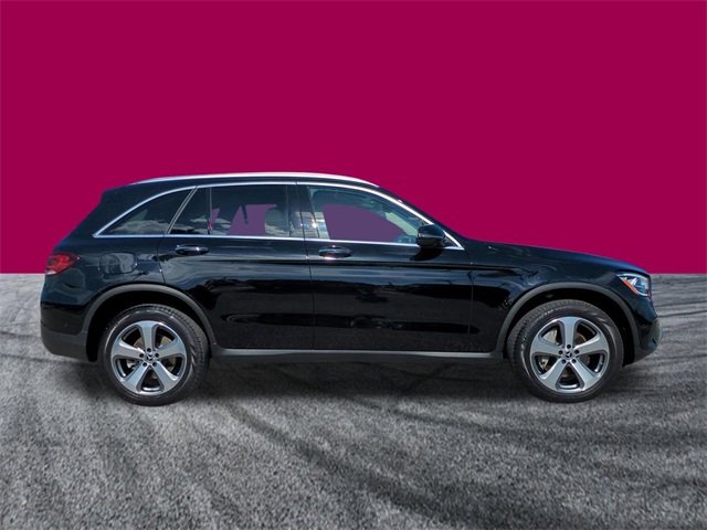 2022 Mercedes Benz GLC 300 photo 2