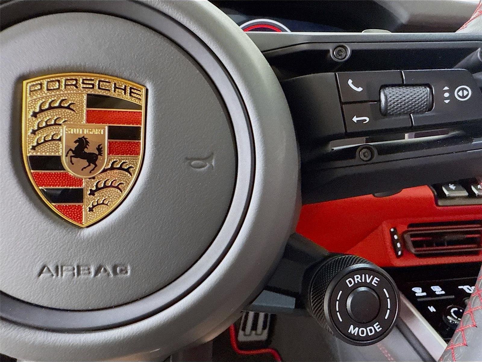 2025 Porsche 911 Turbo S photo 22