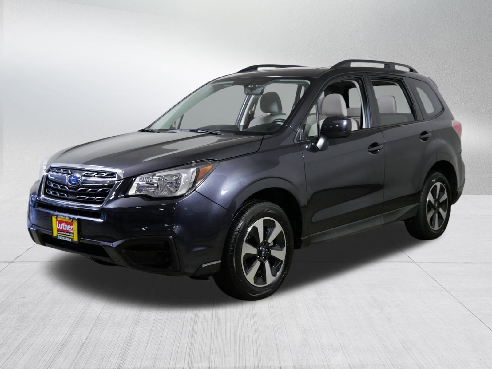 2017 Subaru Forester Premium photo 3