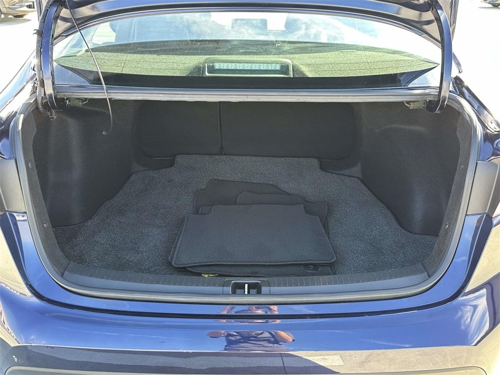 2020 Toyota Corolla LE photo 35