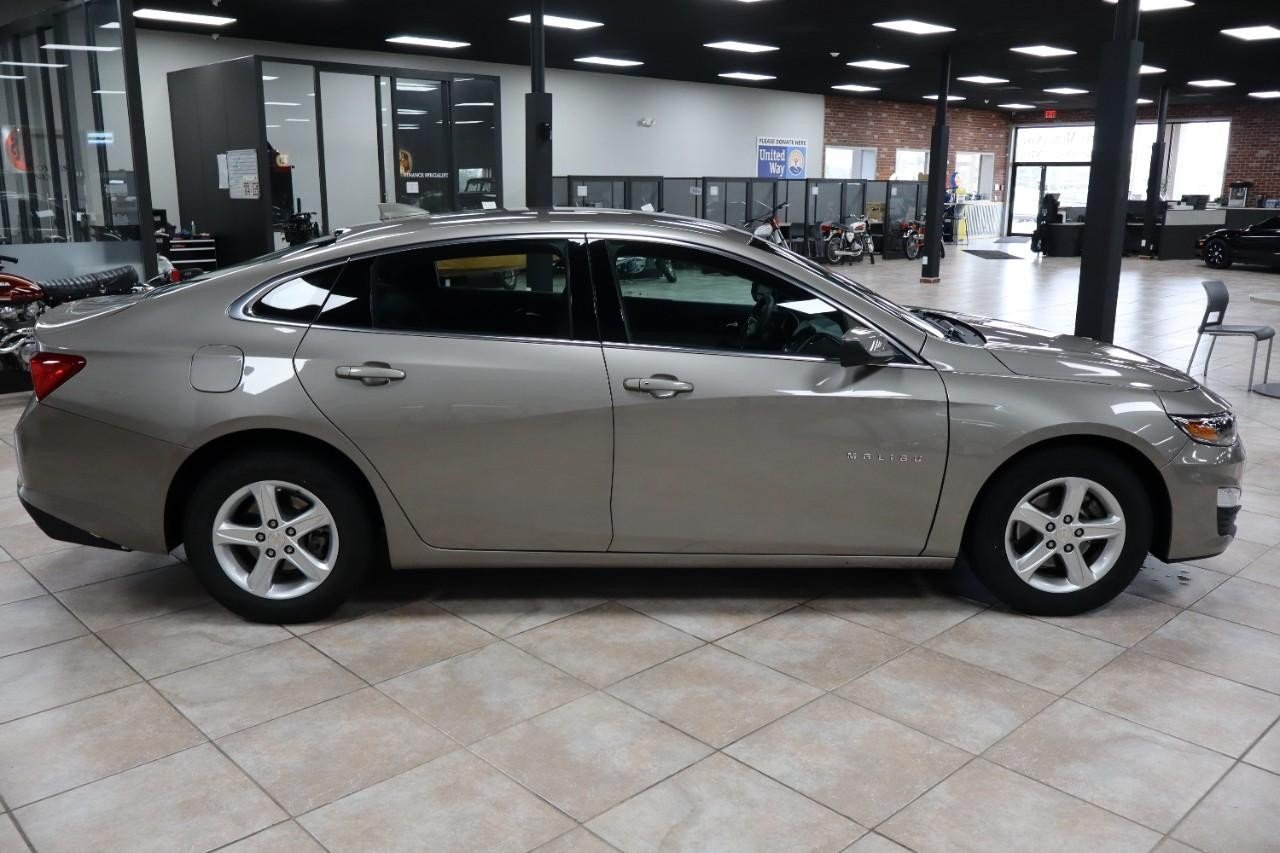 2023 Chevrolet Malibu 1LT photo 5