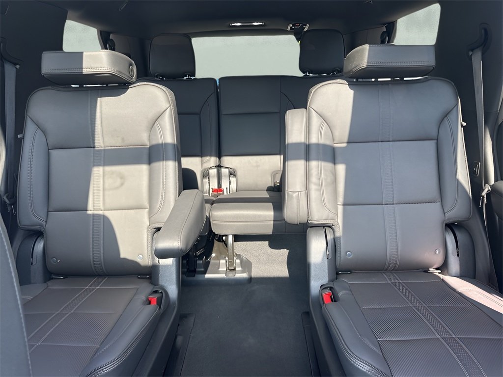 2025 Chevrolet Tahoe High Country photo 12