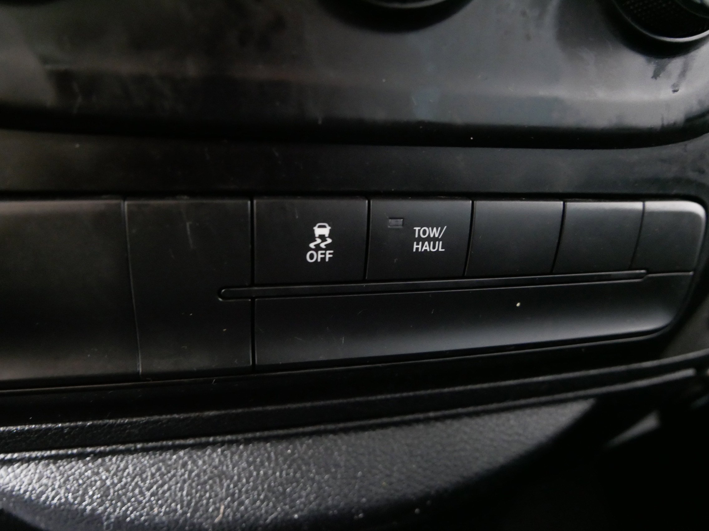2016 Ram 1500 SLT photo 27