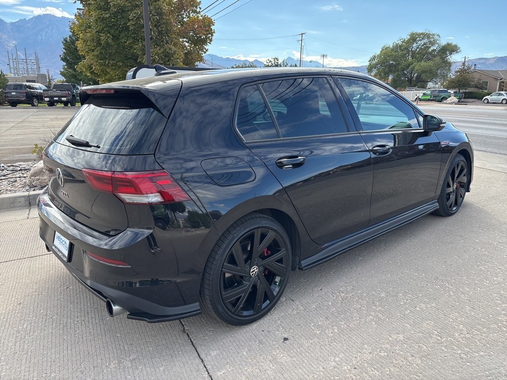 2022 Volkswagen Golf GTI SE photo 4