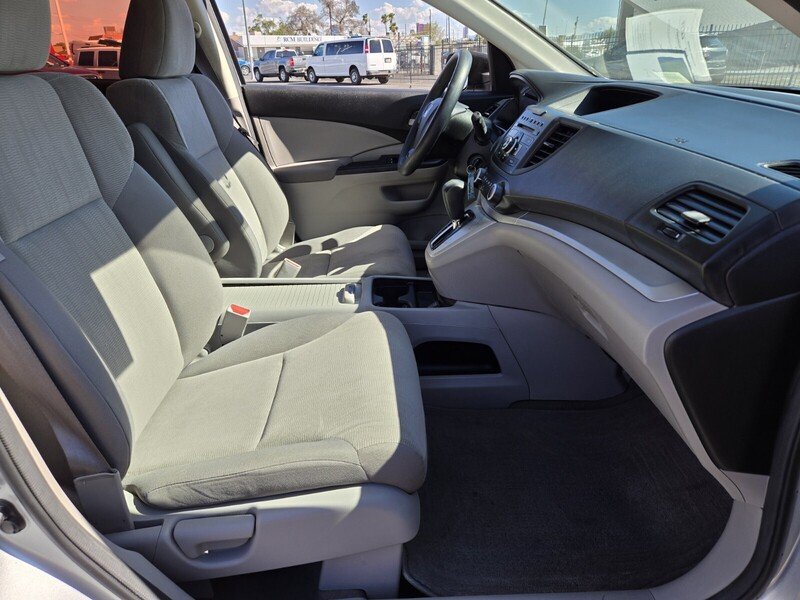 2013 Honda CR-V LX photo 12