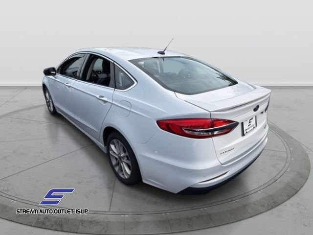 2020 Ford Fusion Energi Titanium photo 3