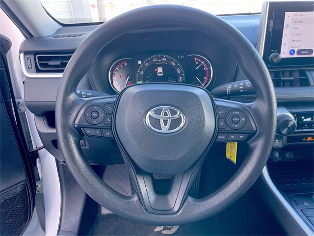 2024 Toyota RAV4 LE photo 4