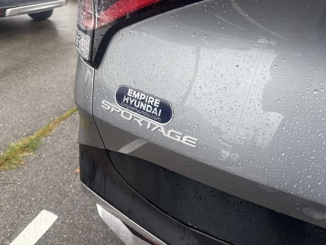 2023 Kia Sportage Hybrid LX photo 4