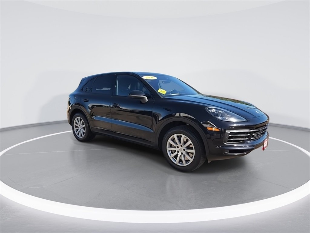 2020 Porsche Cayenne S photo 2
