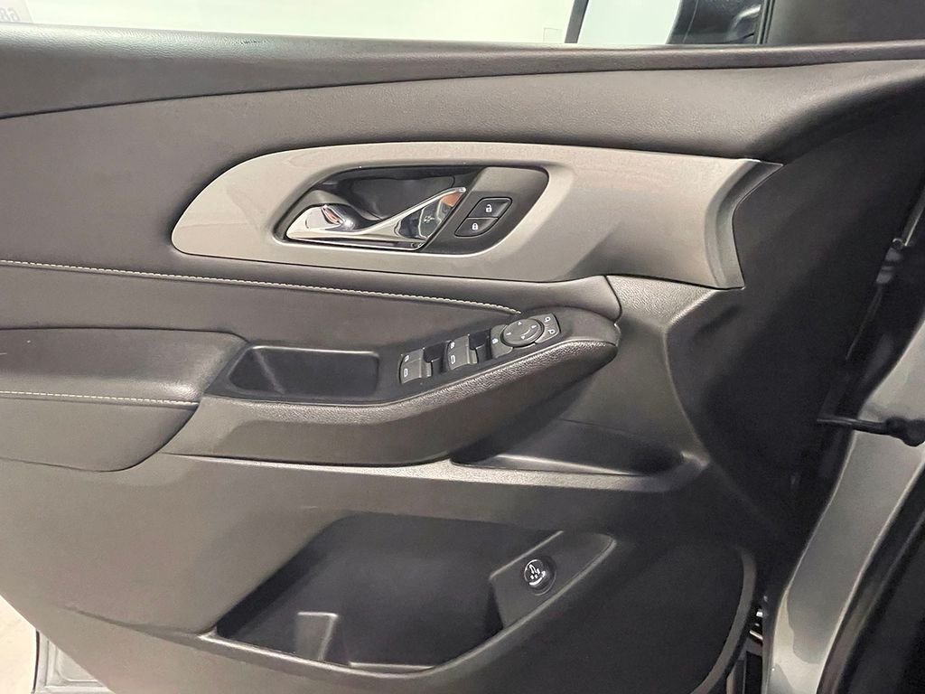 2023 Chevrolet Traverse Leather photo 15