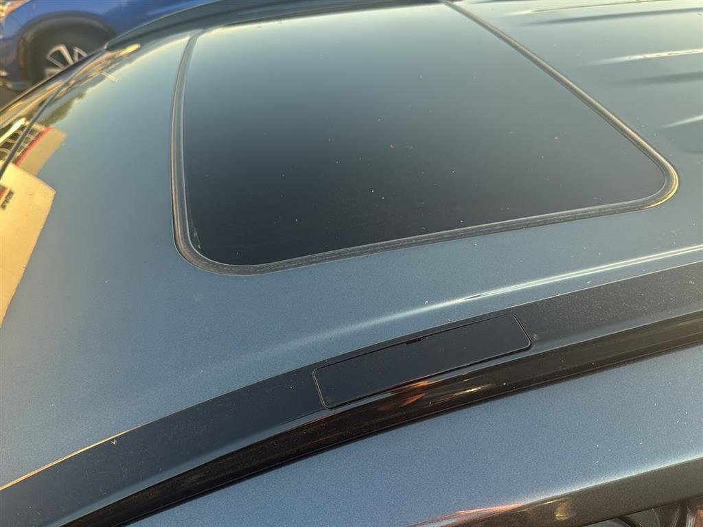 2020 Toyota RAV4 XLE photo 5