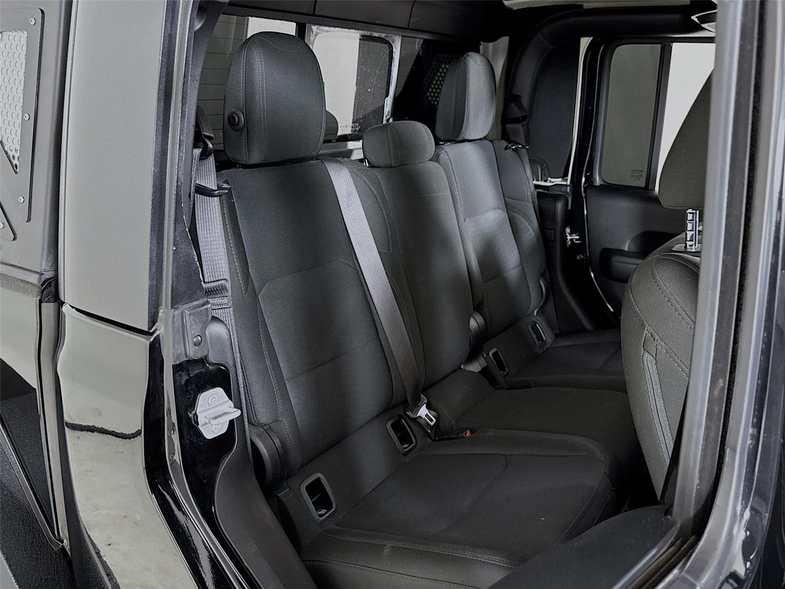 2020 Jeep Gladiator Sport S photo 21