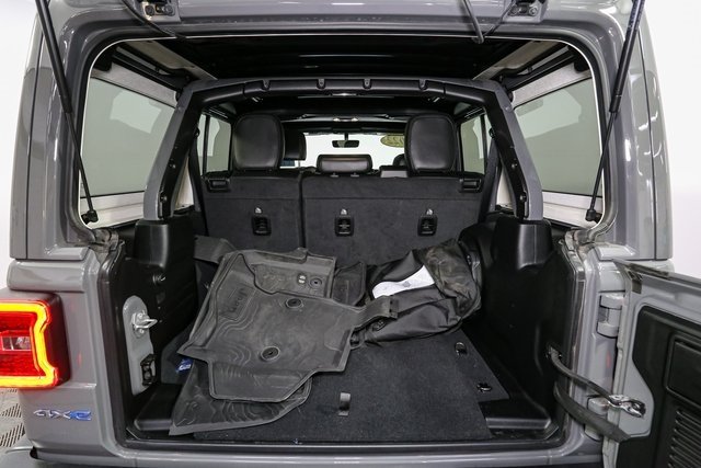 2022 Jeep Wrangler Unlimited Sahara 4xe photo 11