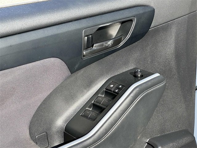 2023 Toyota Highlander L photo 25