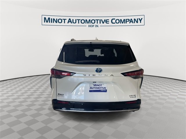 2021 Toyota Sienna Limited photo 7