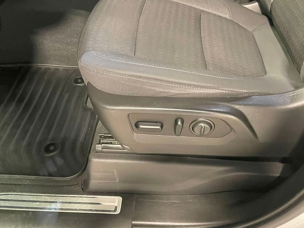 2020 Chevrolet Silverado 1500 RST photo 16