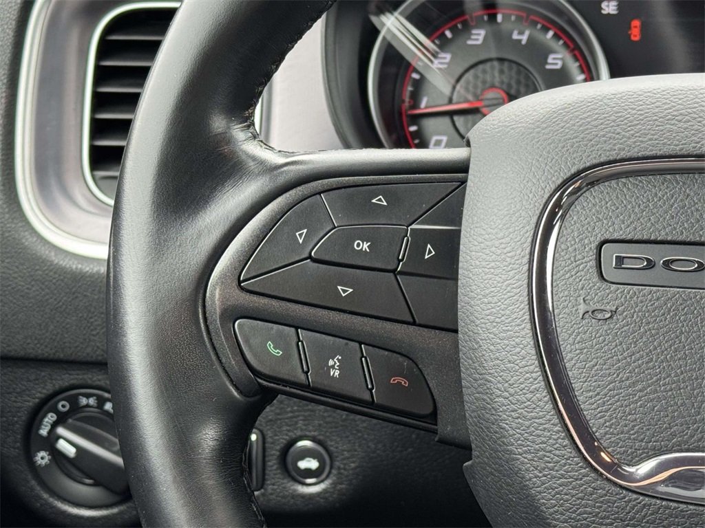 2019 Dodge Charger SXT photo 22