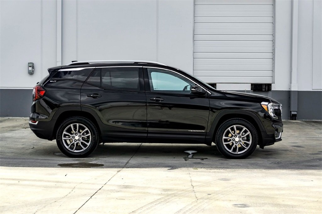 2024 Gmc Terrain SLT photo 3