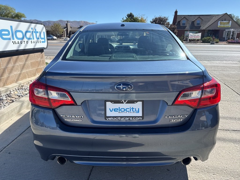 2015 Subaru Legacy 3.6R photo 3