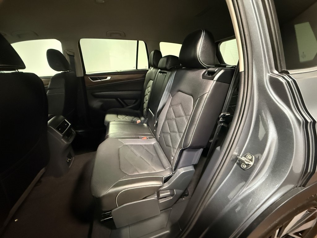 2025 Volkswagen Atlas SE Technology photo 5
