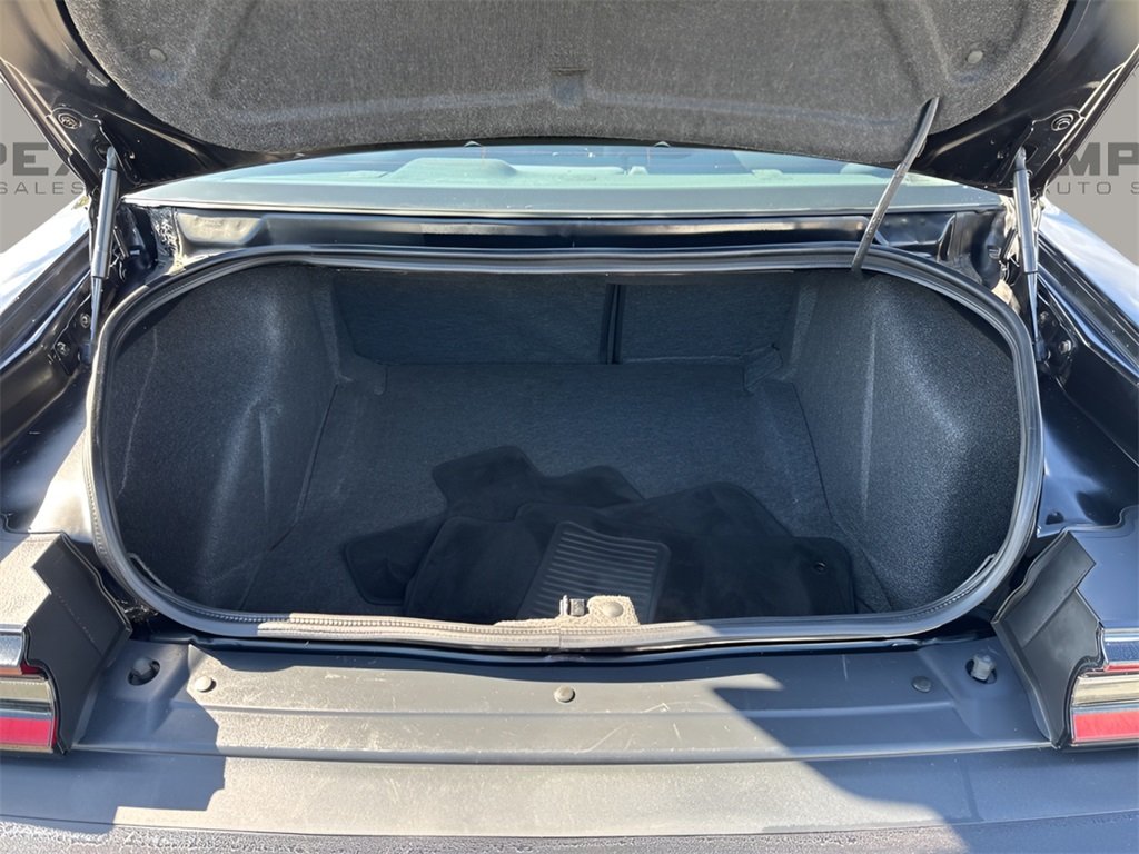2018 Dodge Challenger R/T photo 23