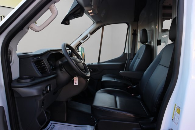 2025 Ford Transit Cargo Van photo 5
