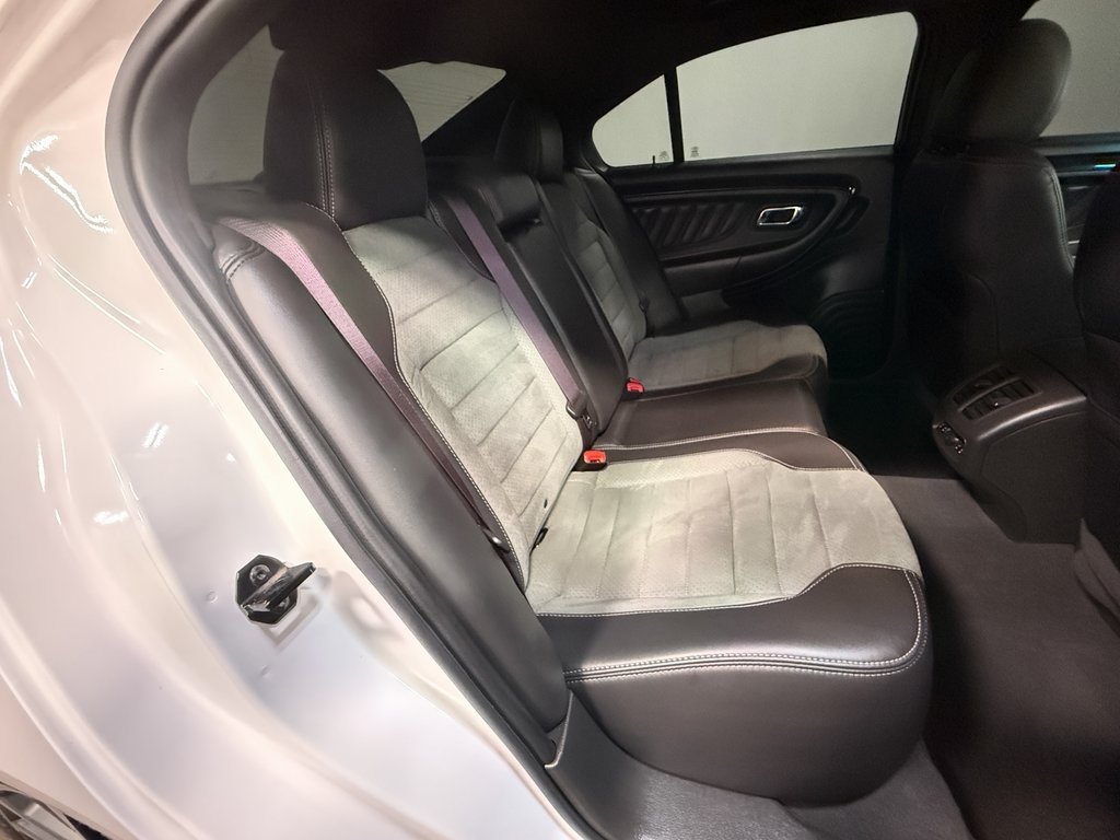 2019 Ford Taurus SHO photo 8