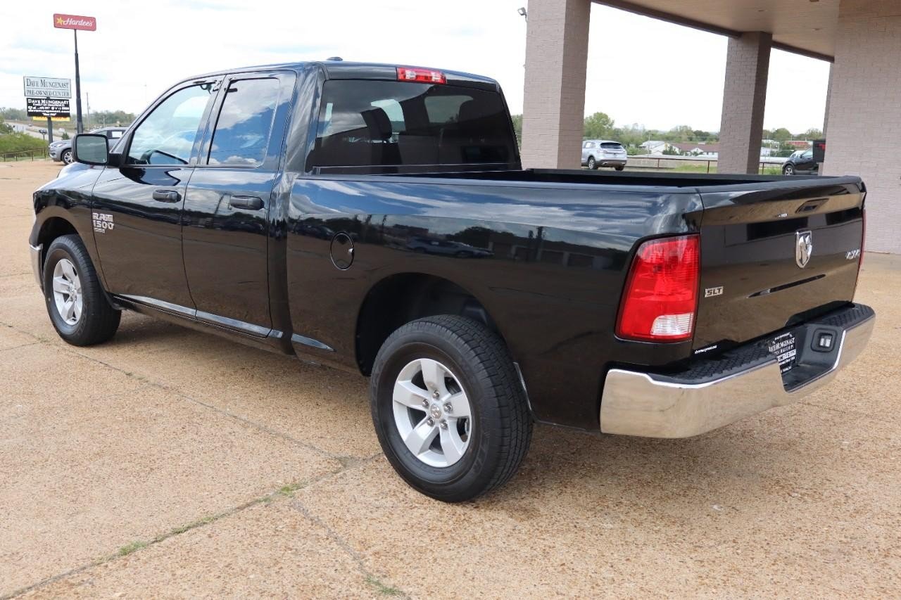 2024 Ram 1500 Classic SLT photo 3