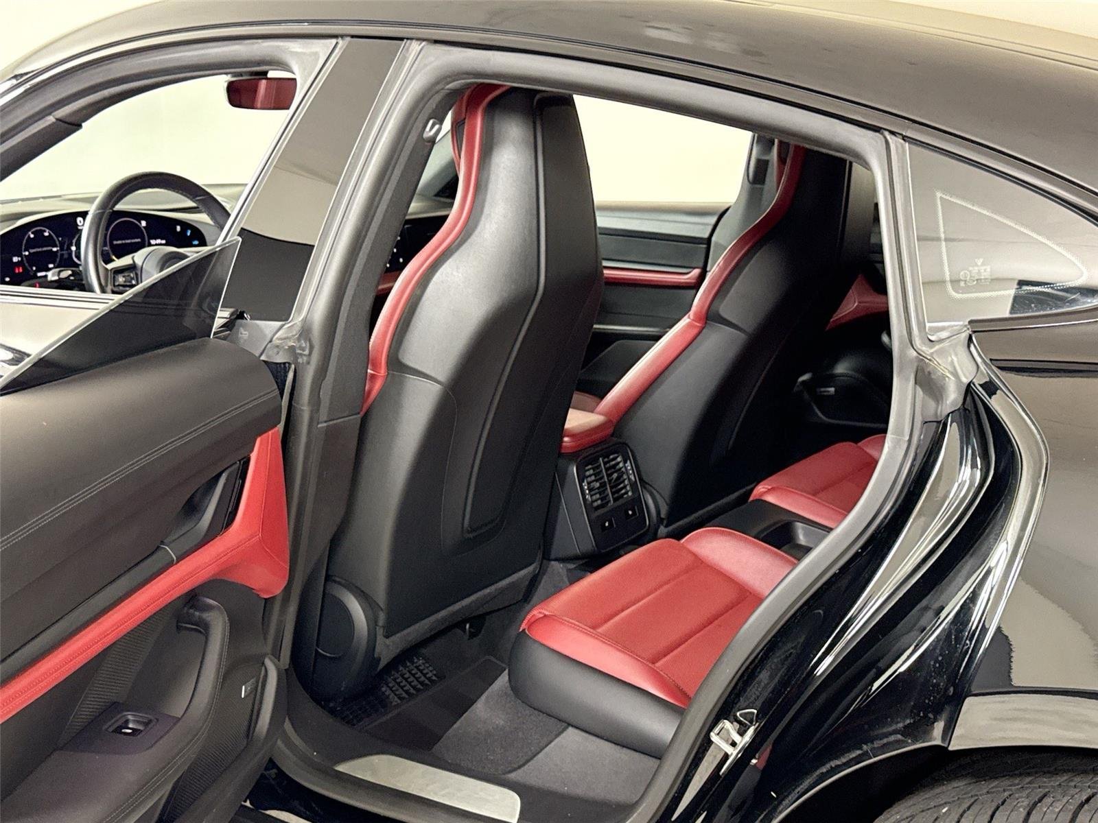 2020 Porsche Taycan 4S photo 24