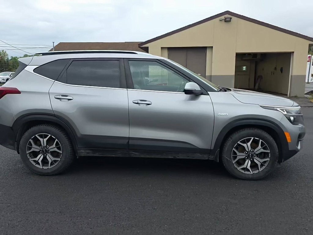 2021 Kia Seltos EX photo 2