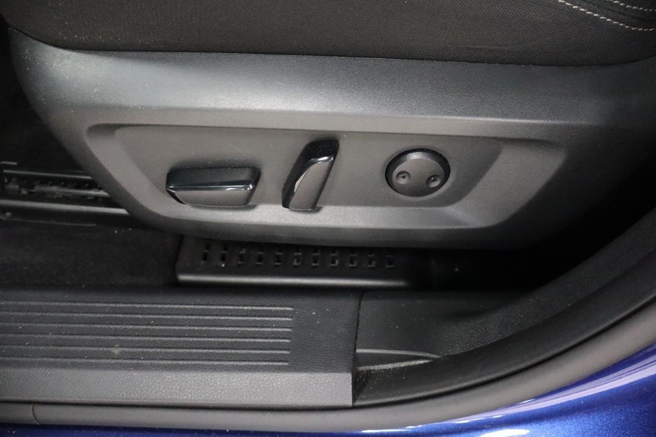2023 Nissan Rogue SV photo 9